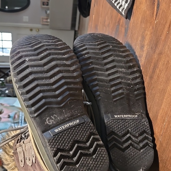 Sorel Joan Of Artic Waterproof Suede Faux Fur Trim Gray Color Way Womens 6.5 - Picture 6 of 11